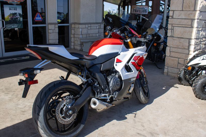 NEW 2026 YAMAHA YZF-R7 70TH ANNIVERSARY EDITION Image 11