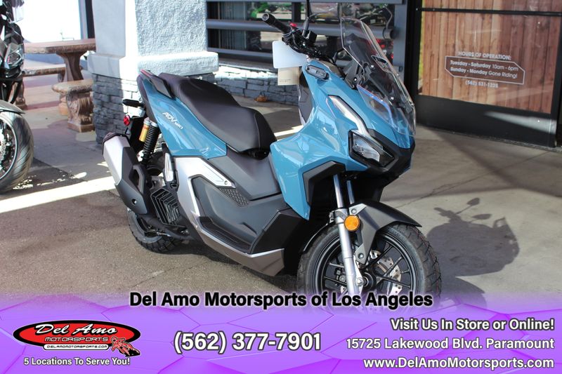 2025 Honda ADV160Image 2