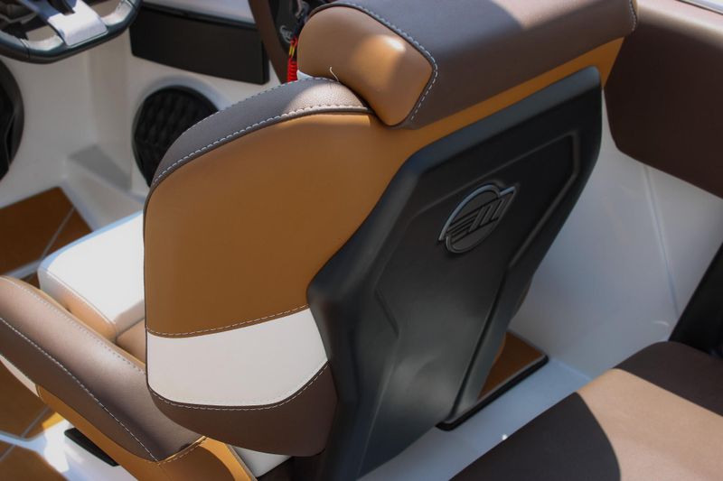 2024 MALIBU 21 LX  in a WHITE exterior color. Family PowerSports (877) 886-1997 familypowersports.com 