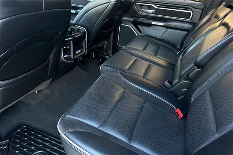 2022 RAM 1500 LaramieImage 10