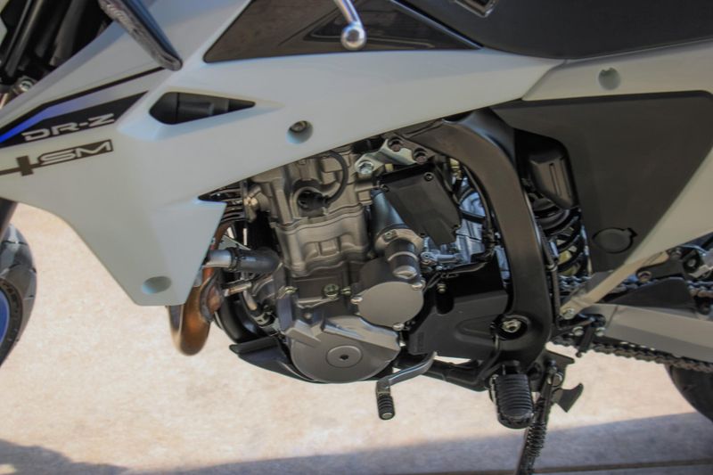 NEW 2025 SUZUKI DRZ4SM Image 15
