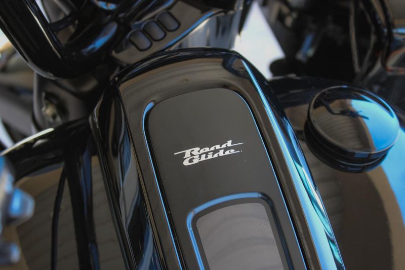 Used 2022 HARLEY ROAD GLIDE SPECIAL Image 15
