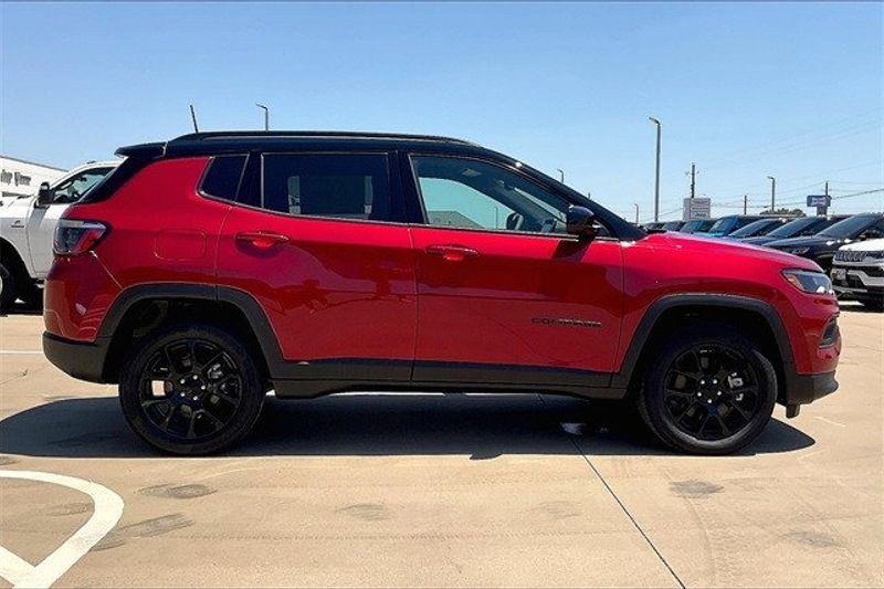 2024 Jeep Compass Latitude 4x4Image 16