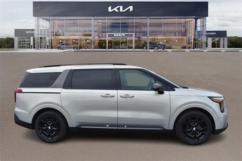 New 2025 Kia Carnival Hybrid SX PrestigeImage 2