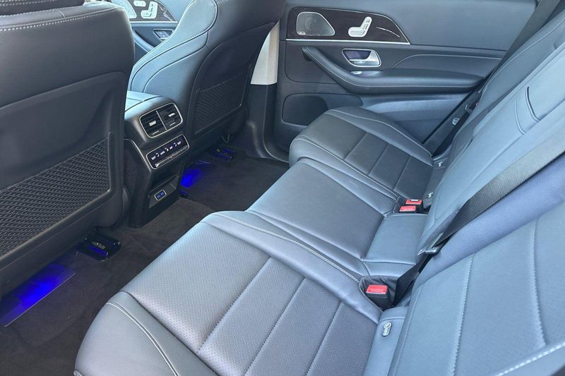 Used 2026 Mercedes-Benz GLS 450Image 13