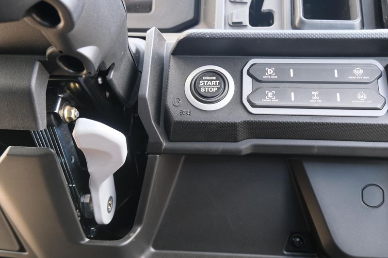 NEW 2026 CAN-AM DEFENDER MAX XT HD11 Image 20