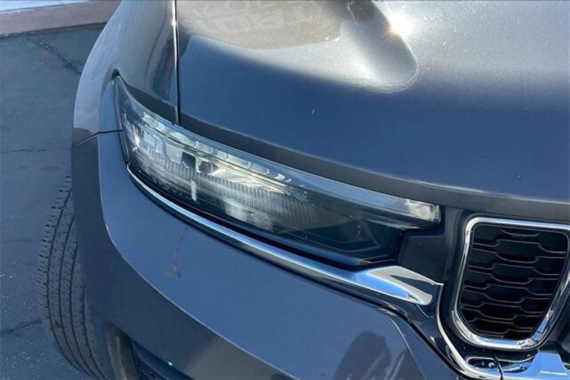 2023 Jeep Grand Cherokee LaredoImage 3