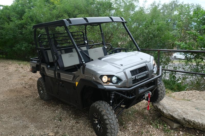 New 2026 Kawasaki MULE PROFXT 1000 LE RANCH EDITION METALLIC PHANTOM SILVER Image 29