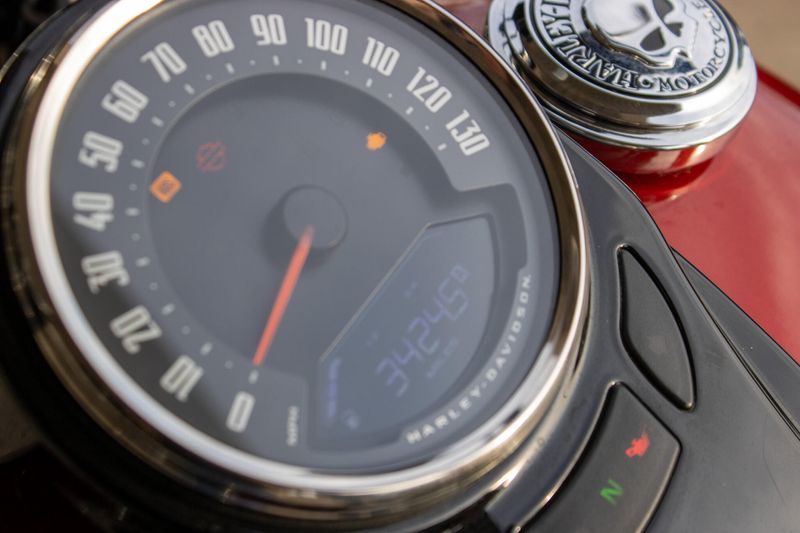 USED 2019 HARLEY SOFTAIL HERITAGE CLASSIC 114 Image 20