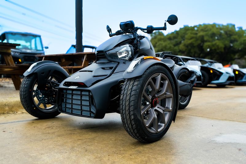 2025 Can-Am RYKER 900 BLACKImage 6