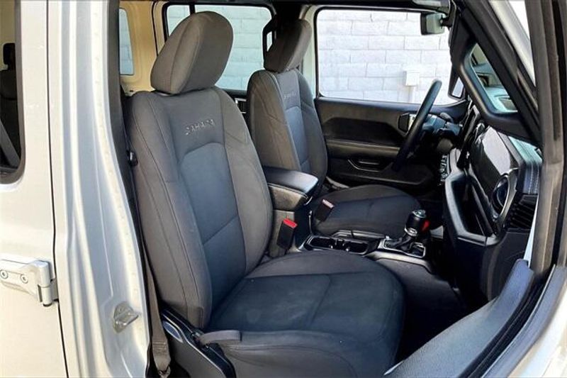 Used 2023 Jeep Wrangler SaharaImage 6