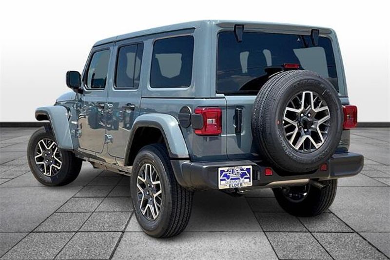 2024 Jeep Wrangler 4-door SaharaImage 3