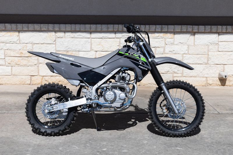 2025 Kawasaki KLX140R F BATTLE GRAYImage 2