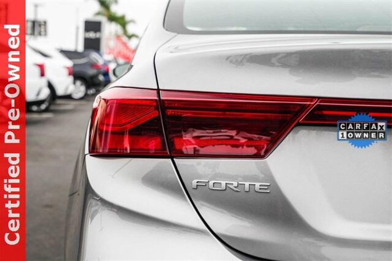 Used 2023 Kia Forte LXSImage 9