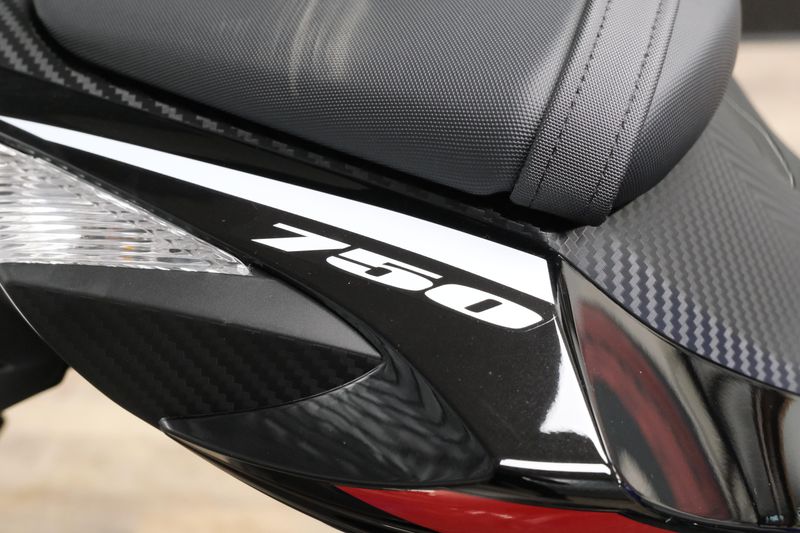 NEW 2026 SUZUKI GSXR750Z 40TH ANNIVERSARY EDITION Image 19