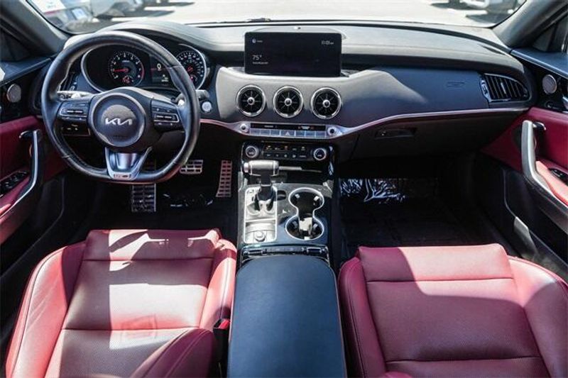 2022 Kia Stinger GT-LineImage 13