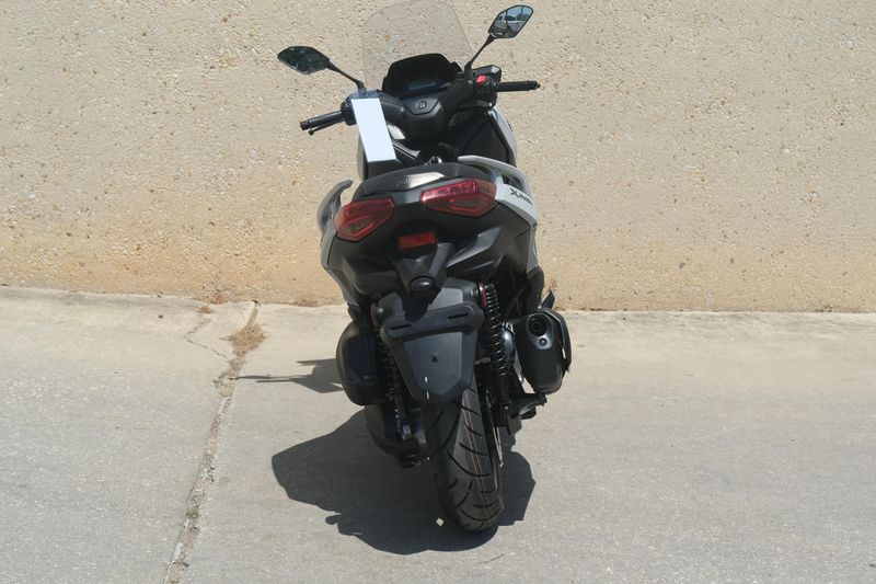 2024 Yamaha XMAX GRAY Image 5