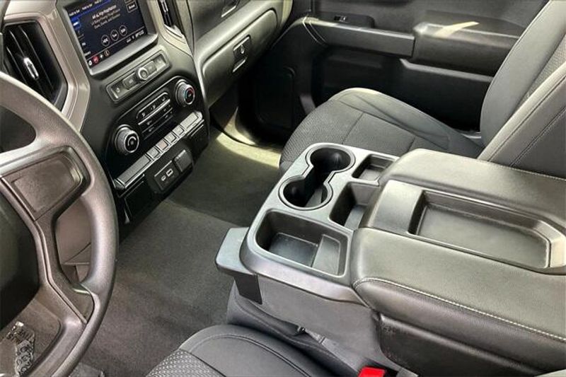 2021 Chevrolet Silverado 1500 CustomImage 17