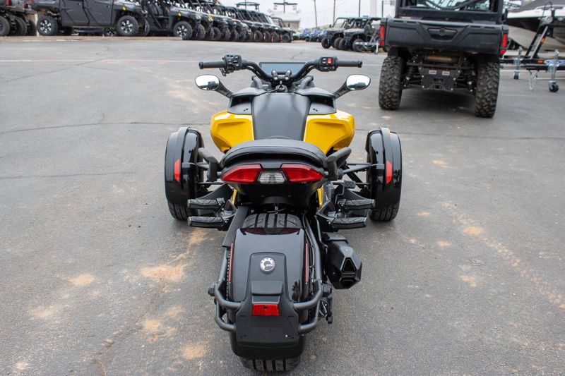 NEW 2026 CAN-AM SPYDER F3S Image 3