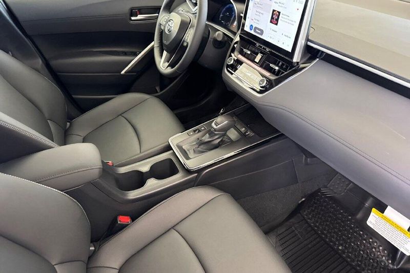 New 2026 Toyota Corolla Cross XLEImage 17