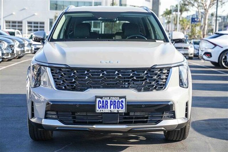 New 2025 Kia Sorento EXImage 3