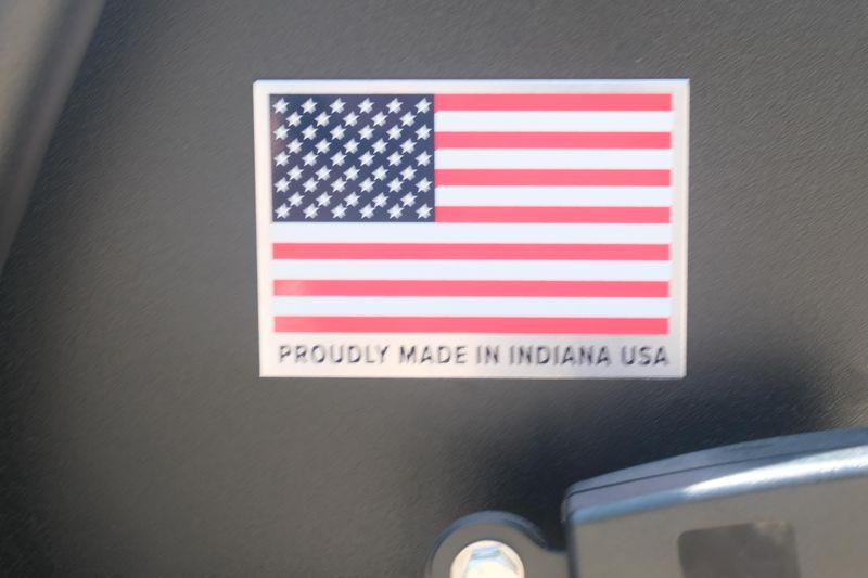 2025 LANDMASTER AMP CREW CAB RANCH EDITION GREY Image 31