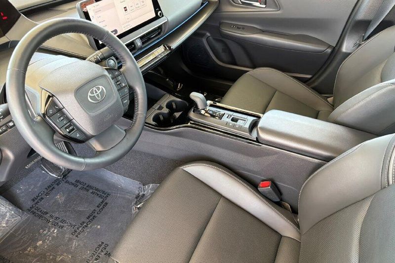Used 2025 Toyota Prius NightshadeImage 9