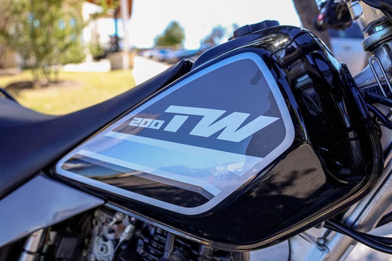 USED 2022 YAMAHA TW200 Image 21