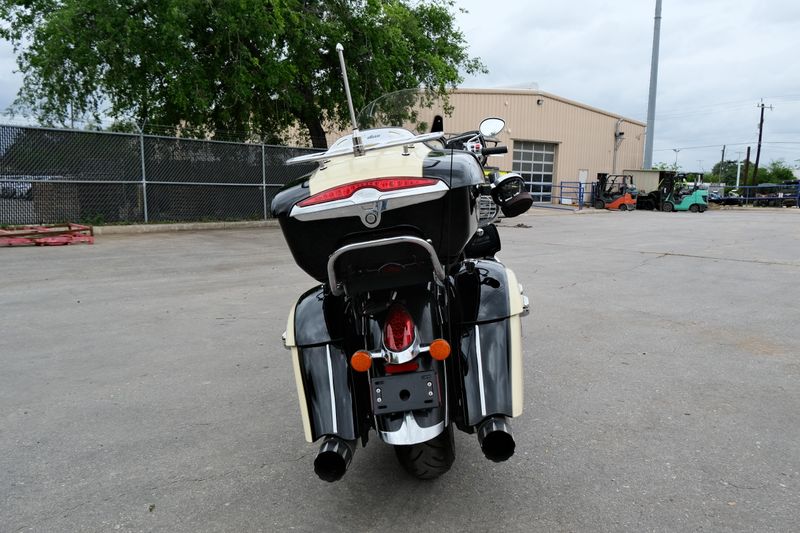 USED 2017 INDIAN MOTORCYCLE ROADMASTER Image 4