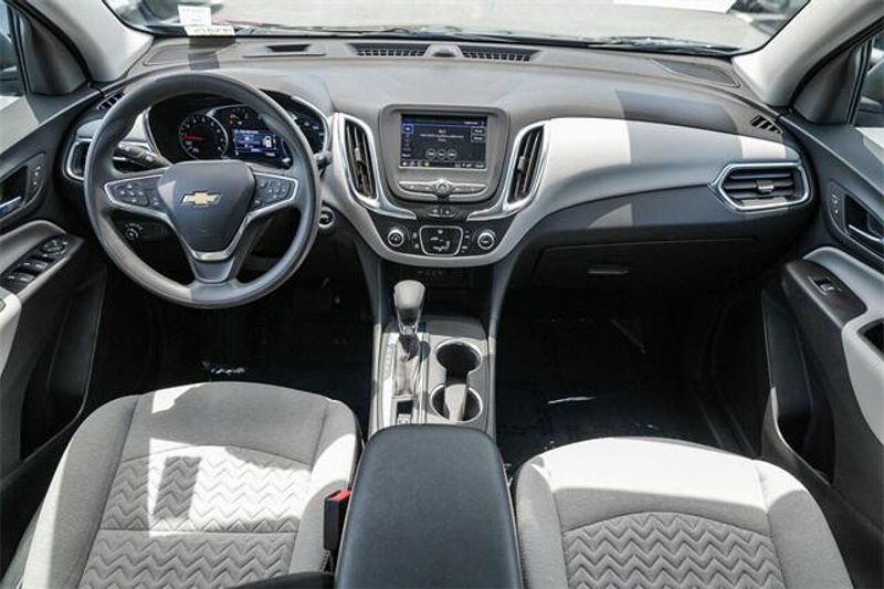 2022 Chevrolet Equinox LSImage 13