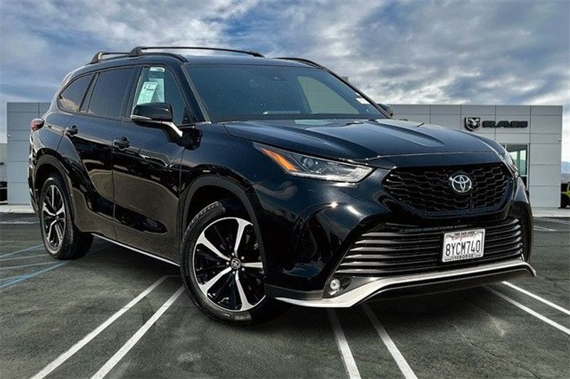 2021 Toyota Highlander XSEImage 12