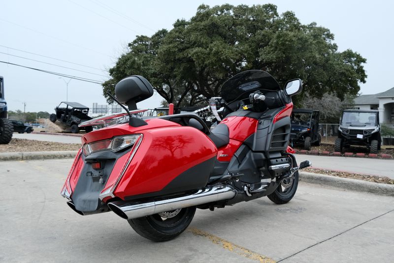 2013 Honda GOLD WING F6B DELUXE RED AND BLACKImage 10