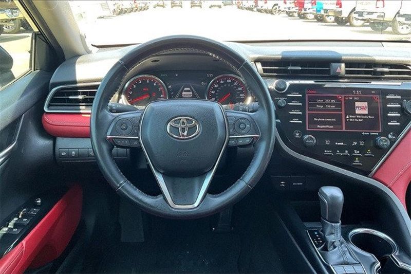 2019 Toyota Camry XLEImage 5