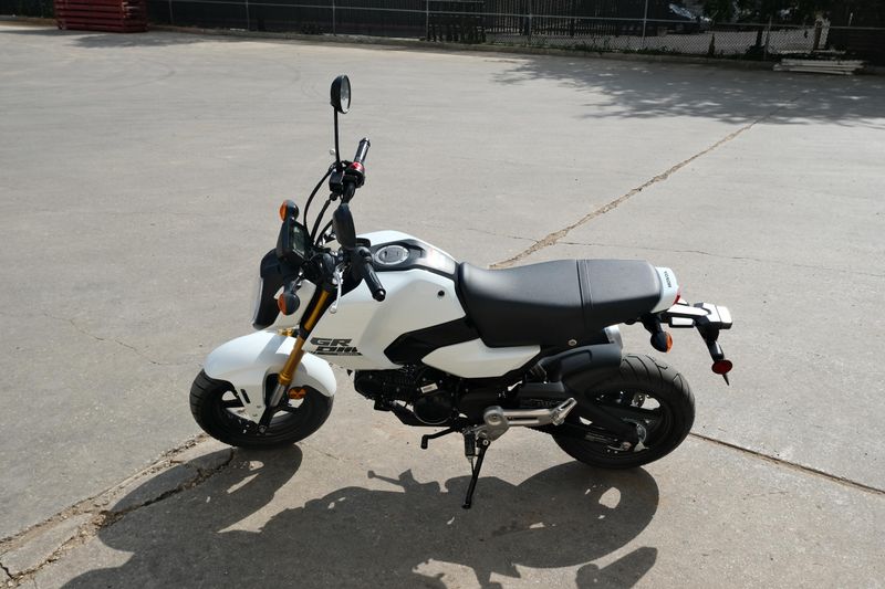 2026 Honda GROM PEARL WHITE Image 7