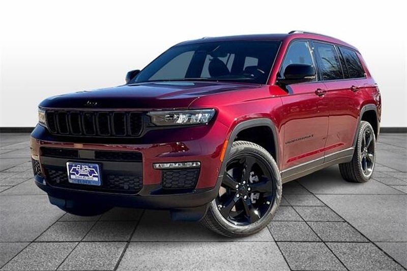 2025 Jeep Grand Cherokee L Limited 4x4Image 2