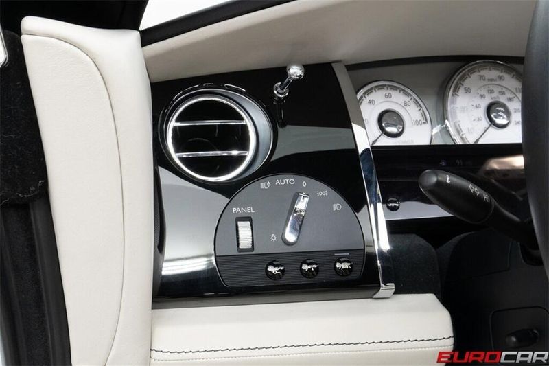 Used 2018 Rolls-Royce Dawn *BESPOKE INTERIOR * IMMACULATE CONDITION*Image 29