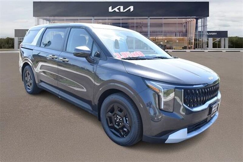 2025 Kia Carnival LXImage 10
