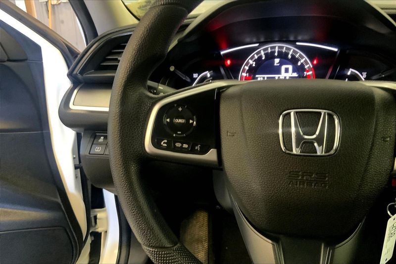 2018 Honda Civic LX photo 17