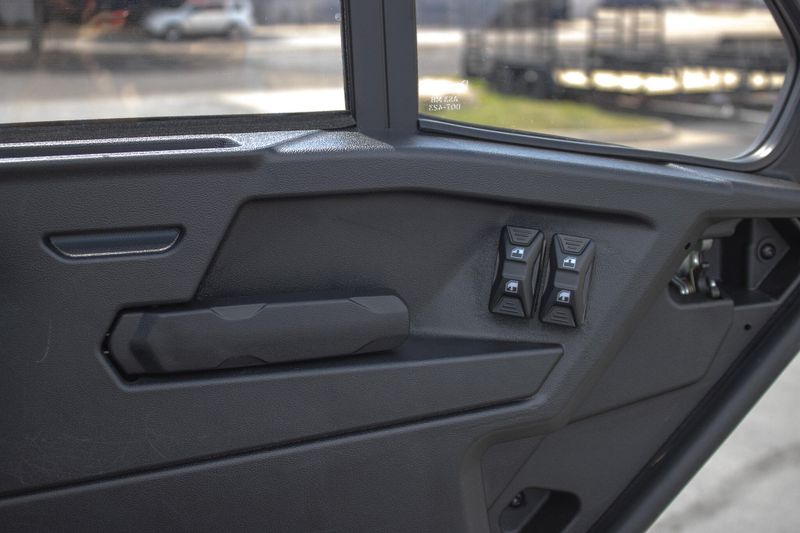 NEW 2026 CAN-AM DEFENDER MAX LIMITED CAB HD11 Image 51