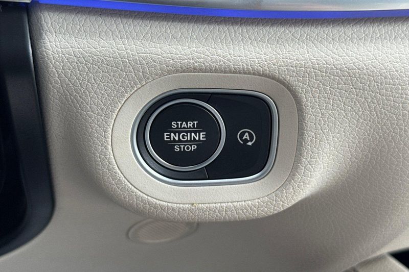 Used 2025 Mercedes-Benz GLS 450Image 28