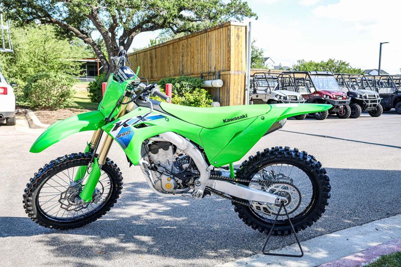 NEW 2026 KAWASAKI KX250 Image 13