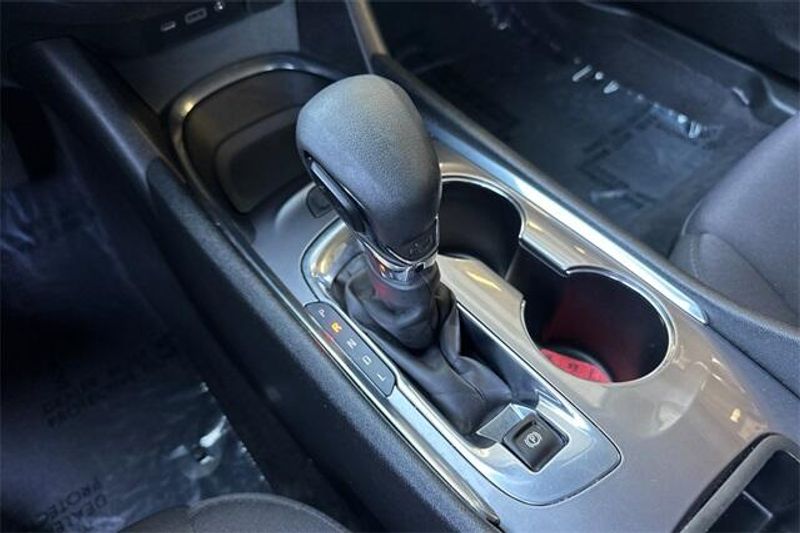 Used 2022 Chevrolet Malibu LTImage 18