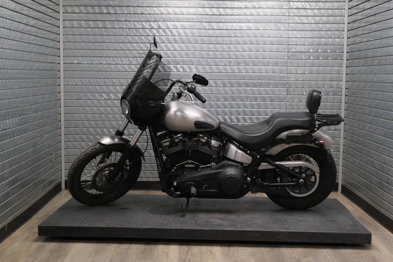 USED 2020 HARLEY SOFTAILSTREET BOB Image 6