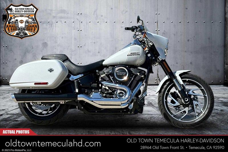 2021 Harley-Davidson Softail in a STONE WASHED WHITE PEARL exterior color. BMW Motorcycles of Temecula – Southern California (951) 506-6903 bmwmotorcyclesoftemecula.com 