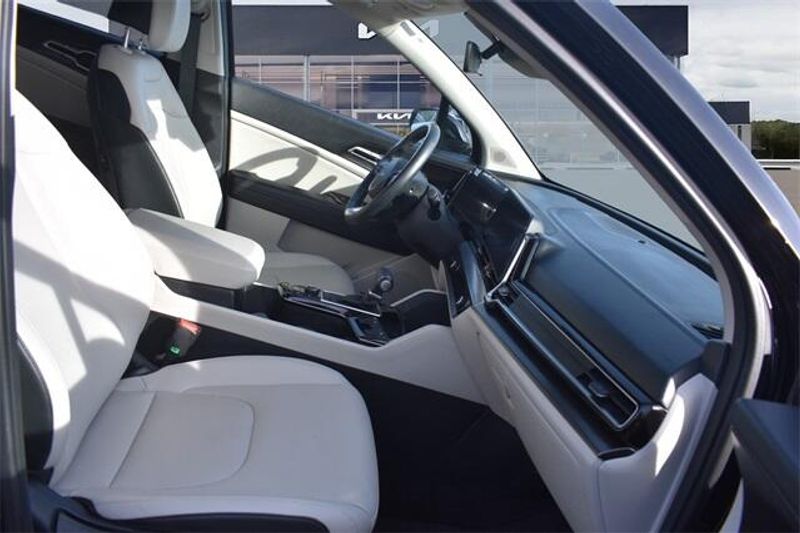 New 2025 Kia Sportage EXImage 12