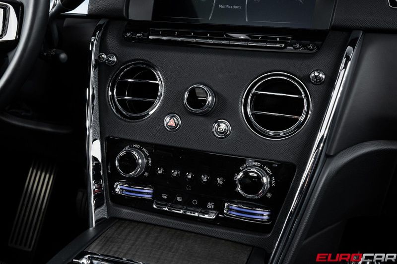 2020 Rolls-Royce Cullinan *PANORAMIC SUNROOF * IMMACULATE CONDITION*Image 27