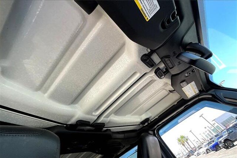 2021 Jeep Gladiator MojaveImage 29