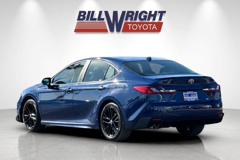 Used 2025 Toyota Camry SEImage 5