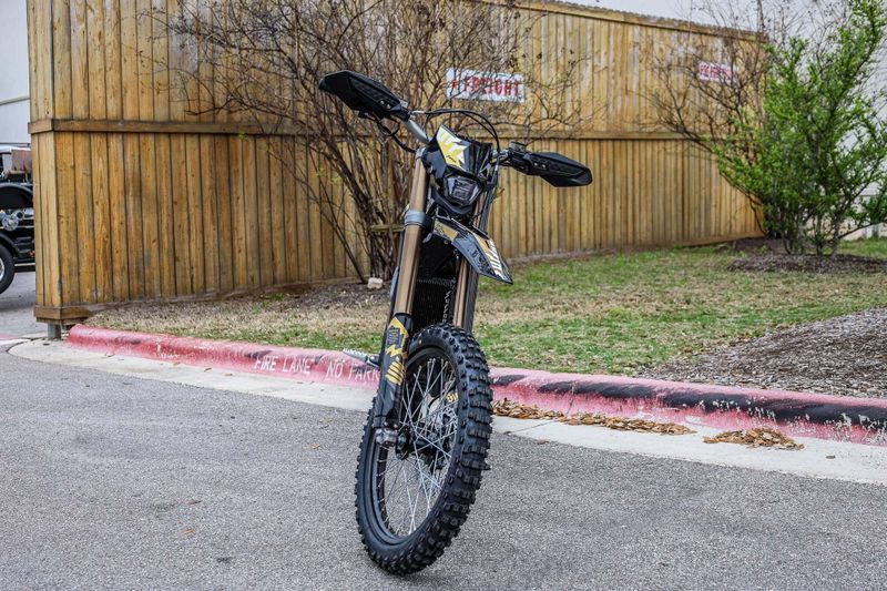 NEW 2025 SURRON ULTRA BEE Image 8