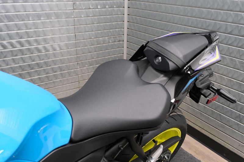 NEW 2026 YAMAHA YZFR7 Image 17